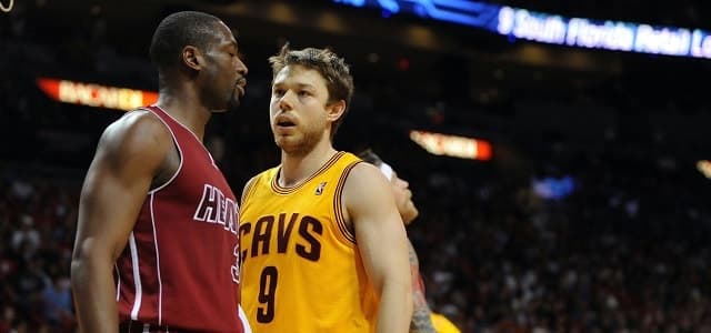 Matthew Dellavedova - Kyrie Irving - LeBron James - Mo Williams - Cleveland Cavaliers