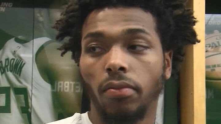 Sterling Brown - Milwaukee Bucks - Khris Middleton