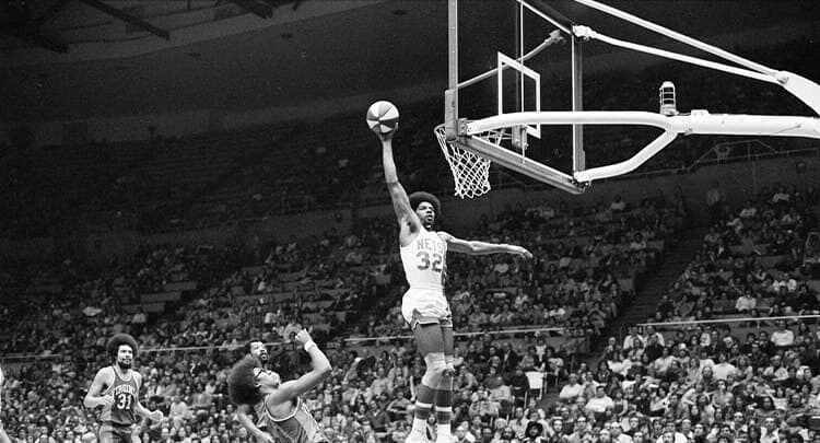 Stephen Curry - Pete Maravich - George Gervin - Julius Erving - Hakeem Olajuwon