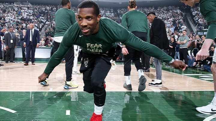 Eric Bledsoe - Milwaukee Bucks - Giannis Antetokounmpo - Mike Budenholzer