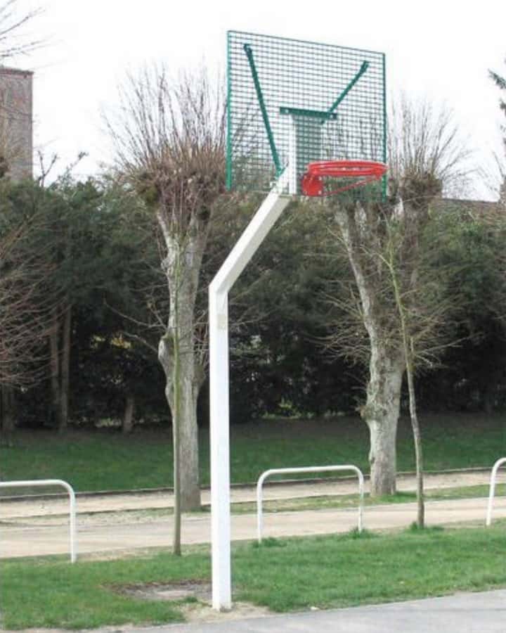 But de basket de rue galvanis et plastifi - 2,60m - panneau caillebotis - scellement direct