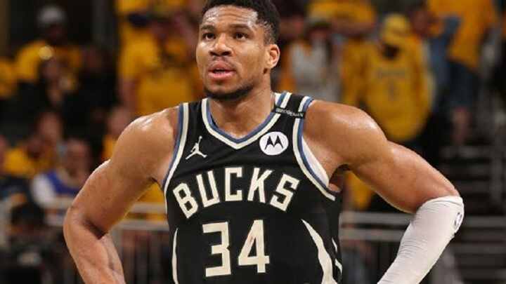 Milwaukee Bucks - Giannis Antetokounmpo