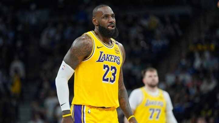 Los Angeles Lakers - LeBron James
