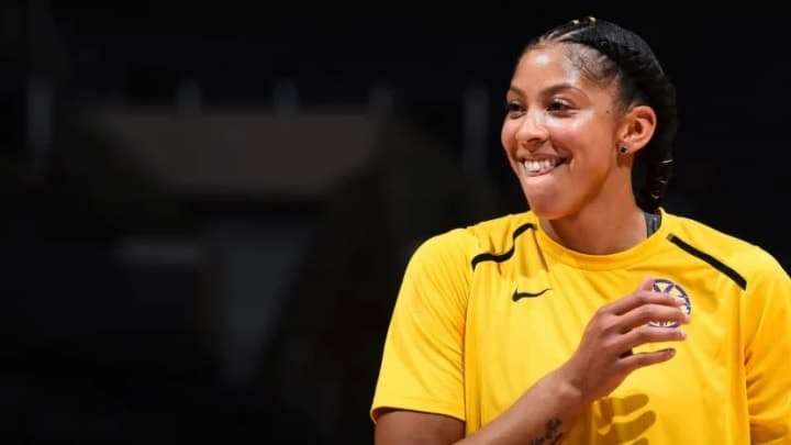 Candace Parker - Chicago Sky - Kayla McBride - Minnesota Lynx