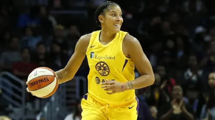 Los Angeles Sparks - Chicago Sky - Liz Cambage - Candace Parker