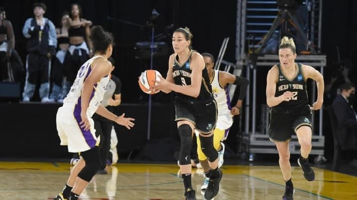 Los Angeles Sparks - New York Liberty - Chicago Sky - Kayla McBride